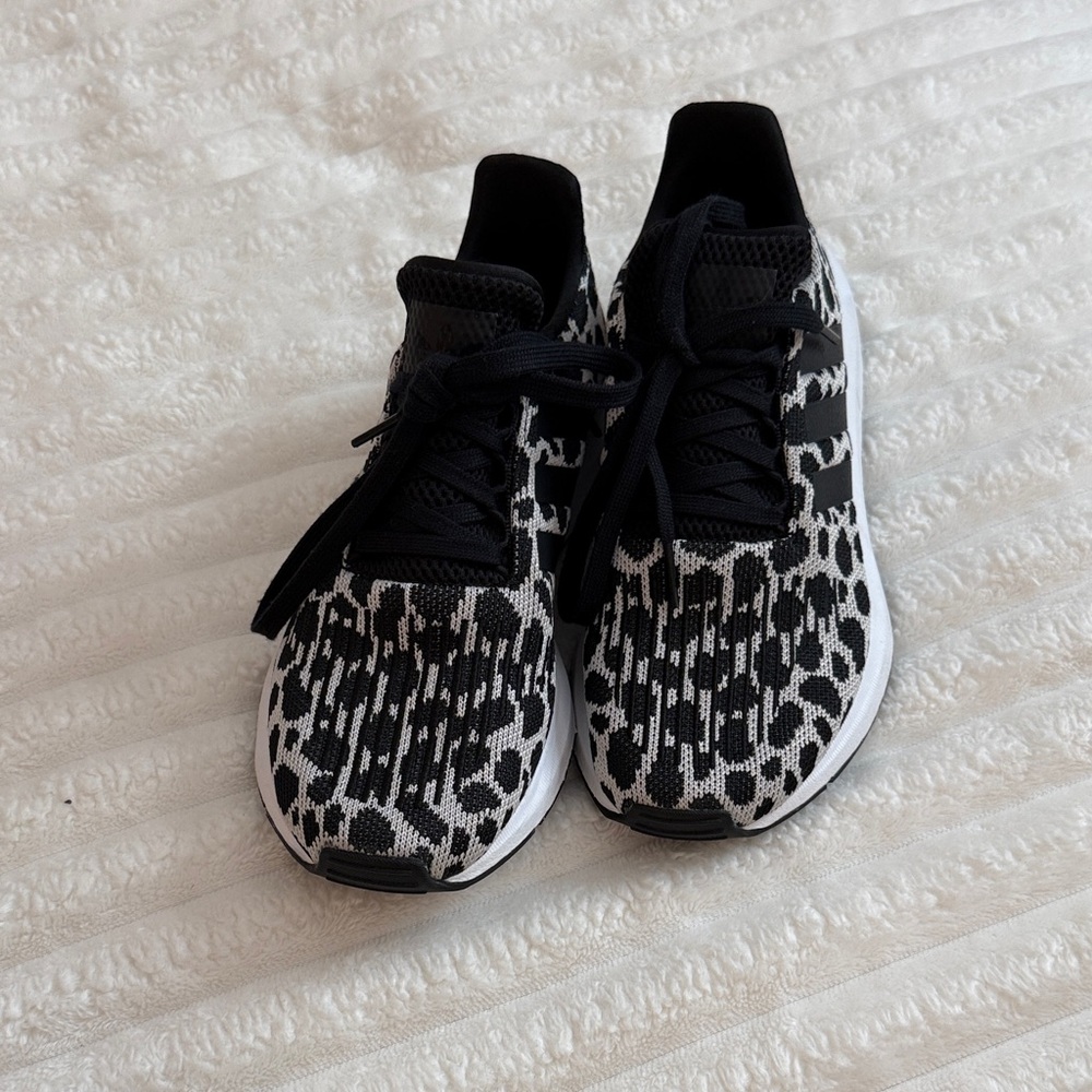 Adidas black and gray leopard print Sneakers